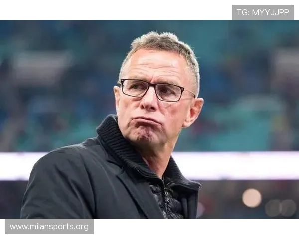 拜仁对埃贝尔不满持续数月 或考虑以朗尼克戈麦斯为核心调整阵容 拜仁对埃贝尔不满持续数月 或考虑以朗尼克戈麦斯为核心调整阵容