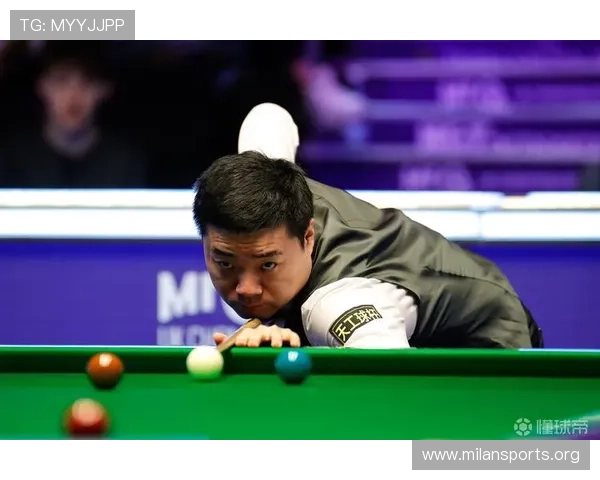斯诺克巡回锦标赛12进8丁俊晖首阶段鏖战威廉姆斯上演焦点对决