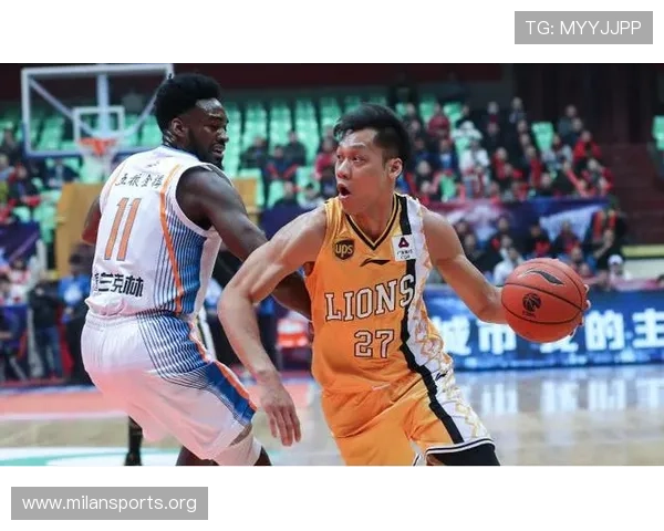 续约风波后首次回应表示一切以赢球为重展现团队精神与冠军信念