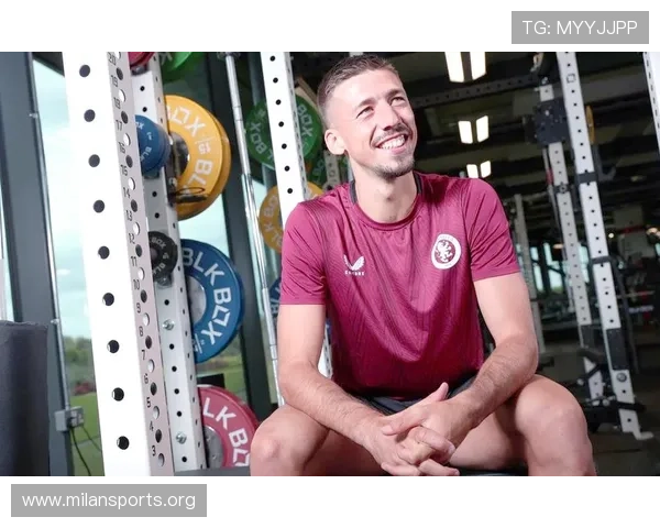 官方宣布巴萨中卫朗格莱免签加盟马竞合同期至2028年